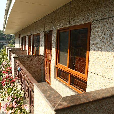 Hotel Devlok Primal Мусори Екстериор снимка